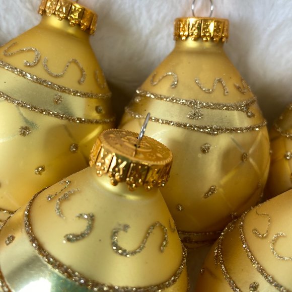 Vintage glass ornaments set of 6 Gold Egg shape Glitter raised design - Picture 5 of 9